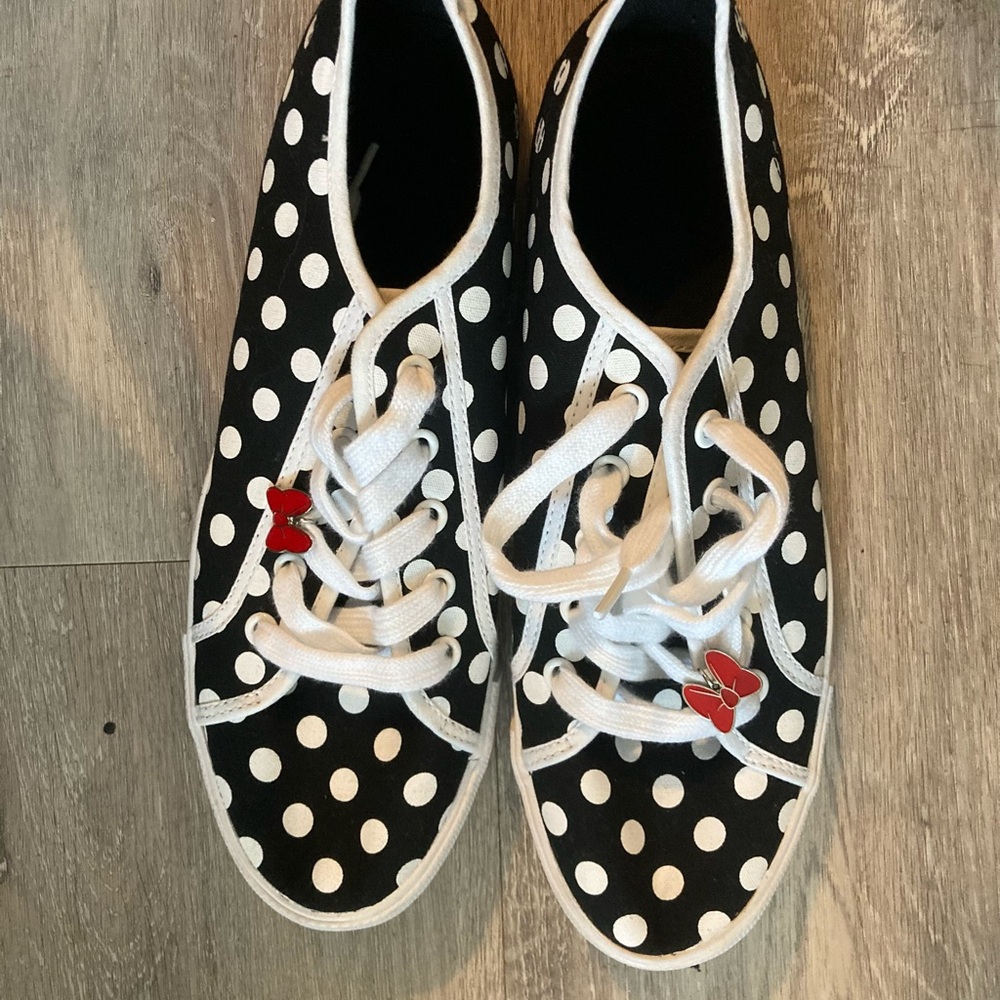 NEW Disney Minnie Mouse Black and White Polka Dot Sneaker Shoes